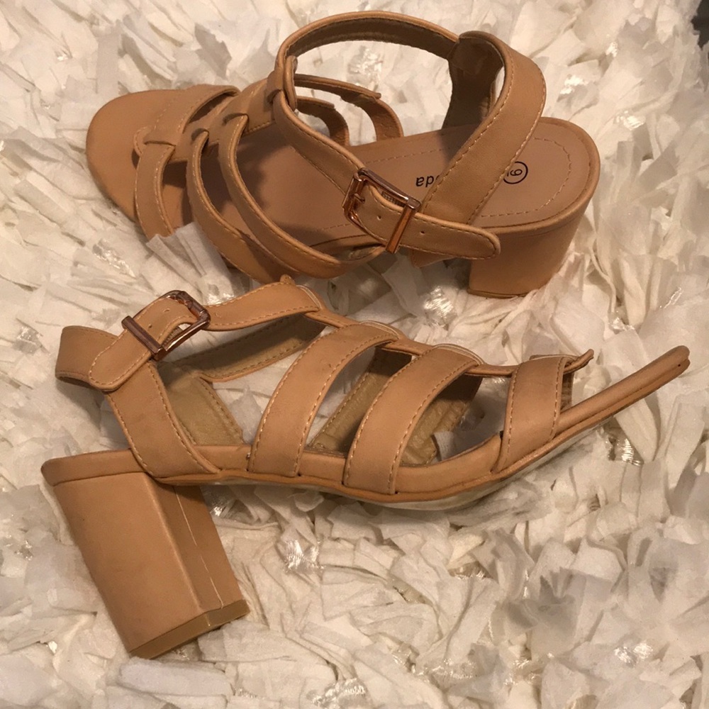 Block heel sandals